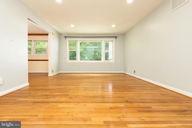 11506 KAREN DR, Rockville, MD 20854