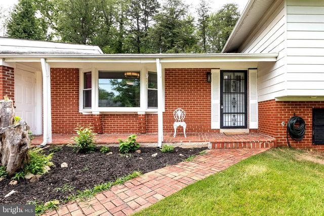 11506 KAREN DR, Rockville, MD 20854