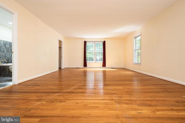 11506 KAREN DR, Rockville, MD 20854
