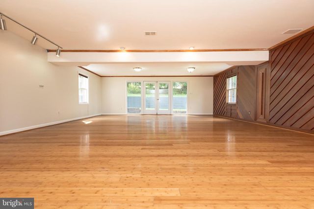 11506 KAREN DR, Rockville, MD 20854