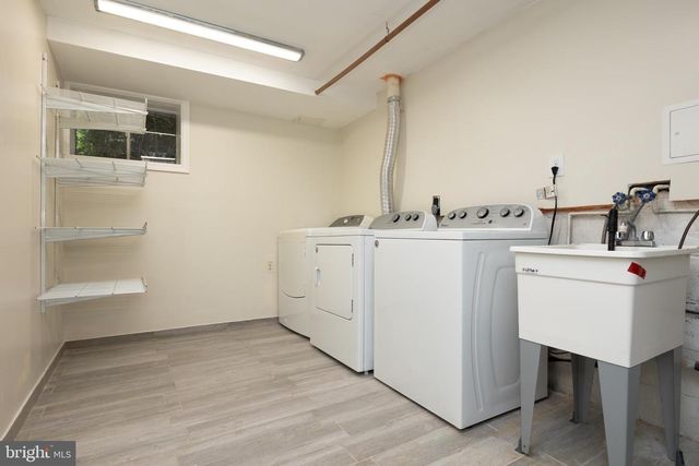11506 KAREN DR, Rockville, MD 20854