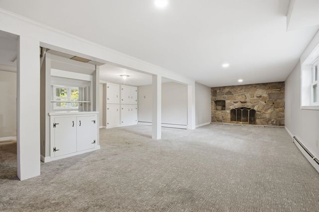 3 Alice Drive, Nashua, NH 03063