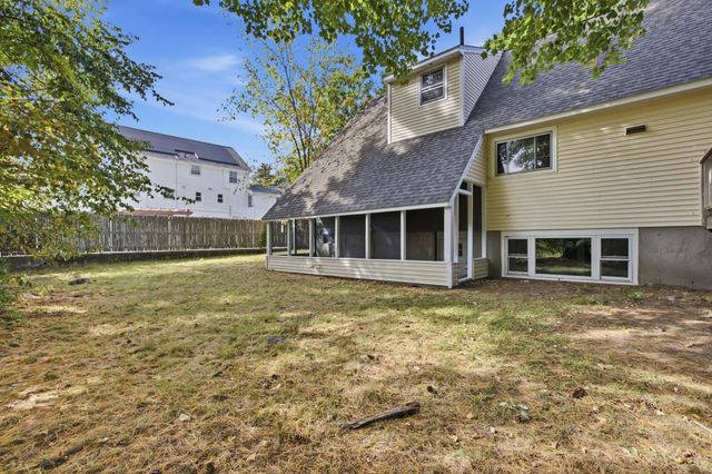 3 Alice Drive, Nashua, NH 03063