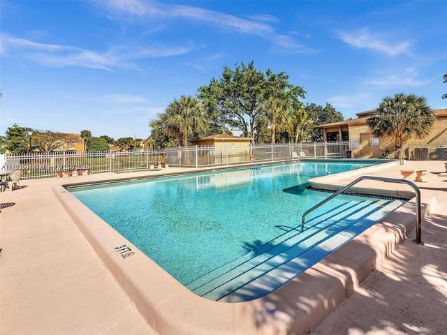 3031 W Missionwood Ln C-35, Miramar, FL 33025
