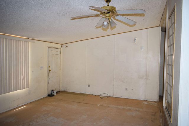 17 Mountain Laurel Street, Los Lunas, NM 87031