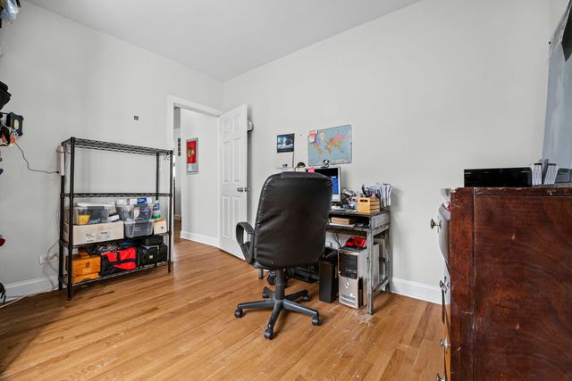 6319 N Sacramento Avenue 3E, Chicago, IL 60659