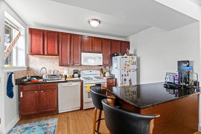 6319 N Sacramento Avenue 3E, Chicago, IL 60659