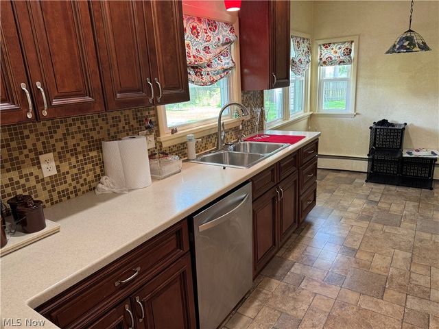 410 Louisiana Avenue, Elyria, OH 44035