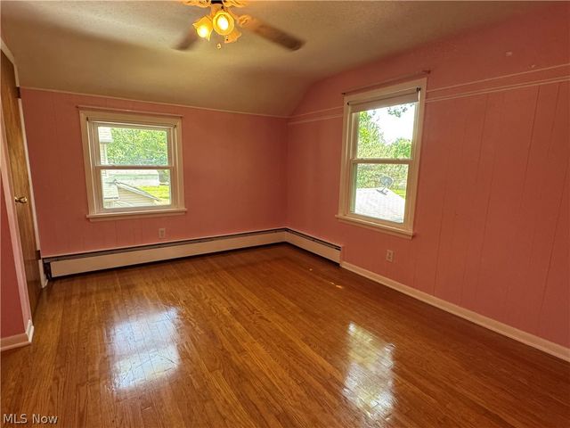410 Louisiana Avenue, Elyria, OH 44035
