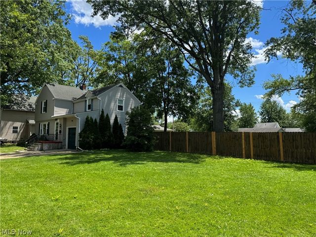 410 Louisiana Avenue, Elyria, OH 44035