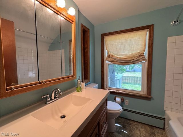 410 Louisiana Avenue, Elyria, OH 44035