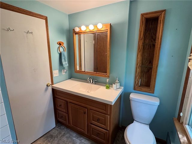 410 Louisiana Avenue, Elyria, OH 44035