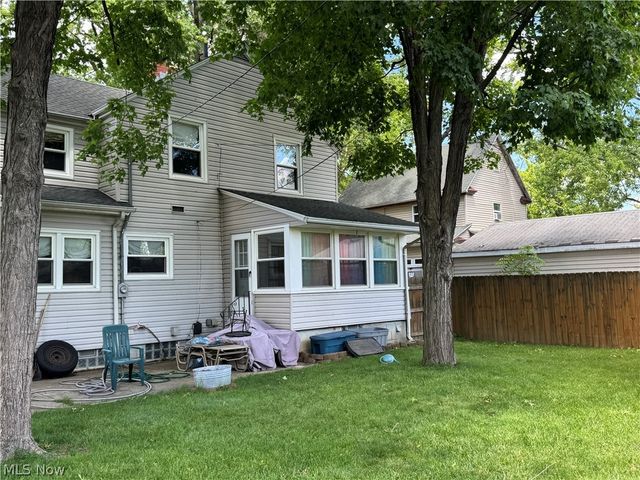 410 Louisiana Avenue, Elyria, OH 44035