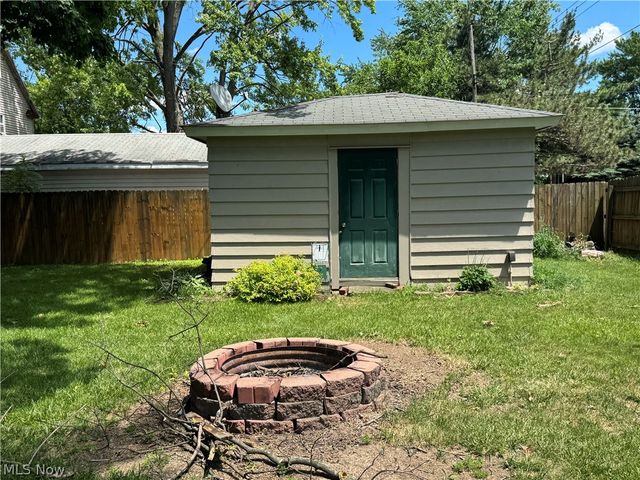 410 Louisiana Avenue, Elyria, OH 44035