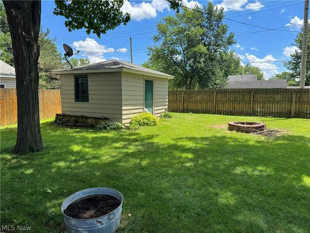 410 Louisiana Avenue, Elyria, OH 44035