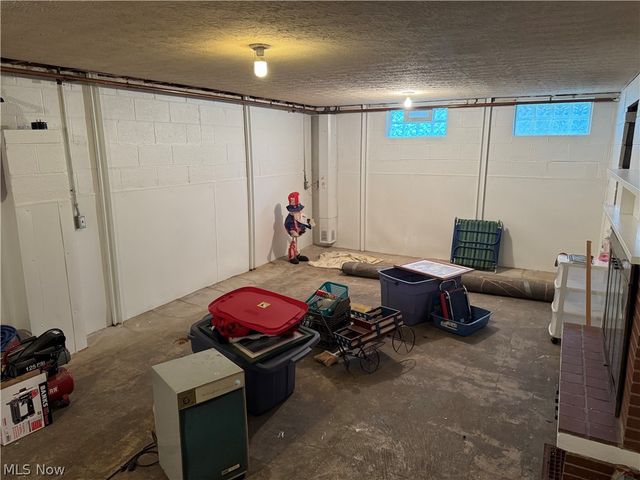 410 Louisiana Avenue, Elyria, OH 44035