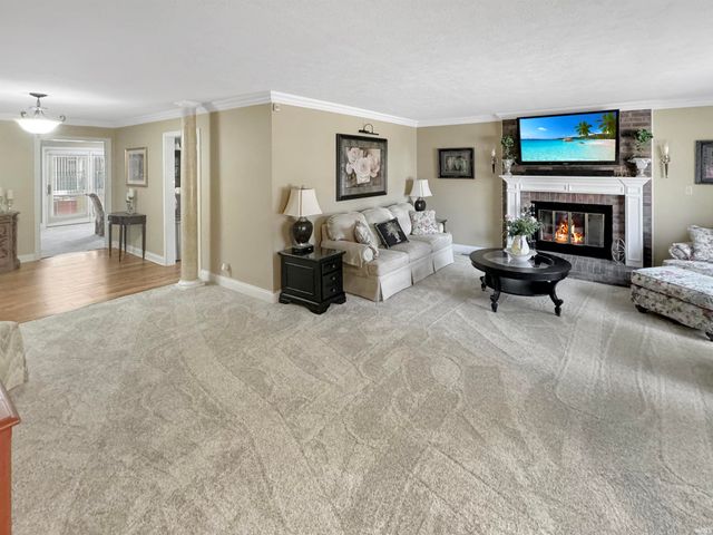 218 Shane Court, Evansville, IN 47715