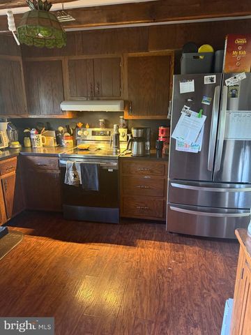 100 MAUGERS MILL RD, Pottstown, PA 19464
