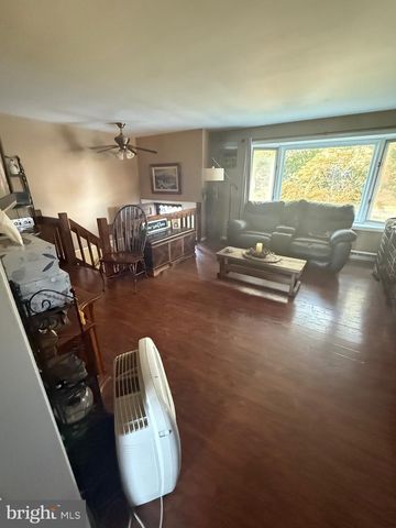 100 MAUGERS MILL RD, Pottstown, PA 19464