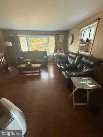 100 MAUGERS MILL RD, Pottstown, PA 19464