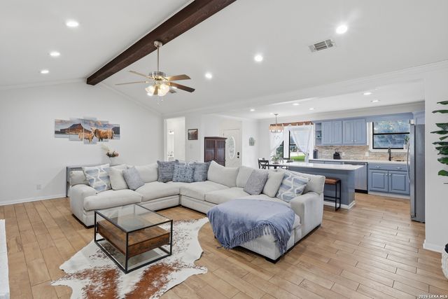 1250 HOLLYHOCK LN, New Braunfels, TX 78130