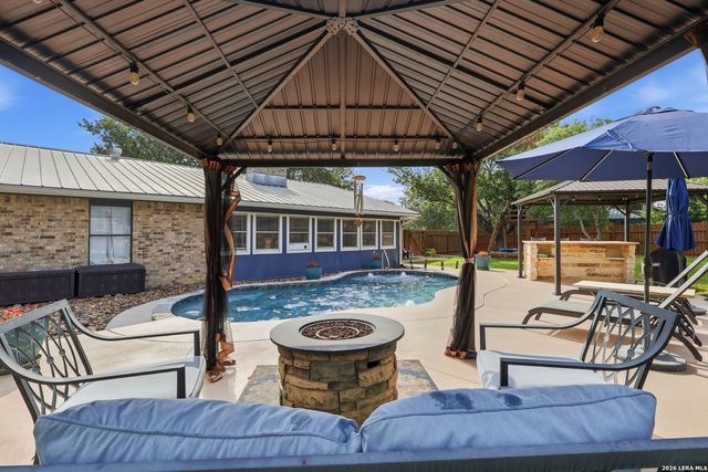 1250 HOLLYHOCK LN, New Braunfels, TX 78130