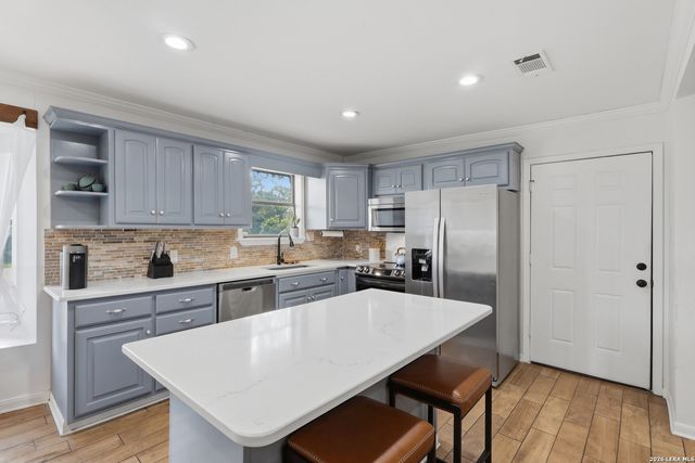1250 HOLLYHOCK LN, New Braunfels, TX 78130