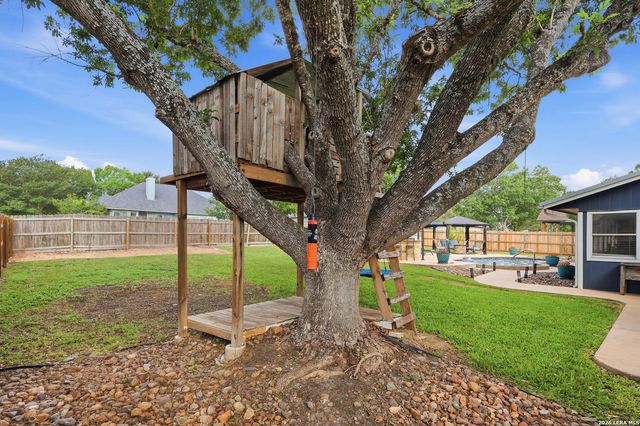 1250 HOLLYHOCK LN, New Braunfels, TX 78130
