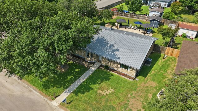 1250 HOLLYHOCK LN, New Braunfels, TX 78130