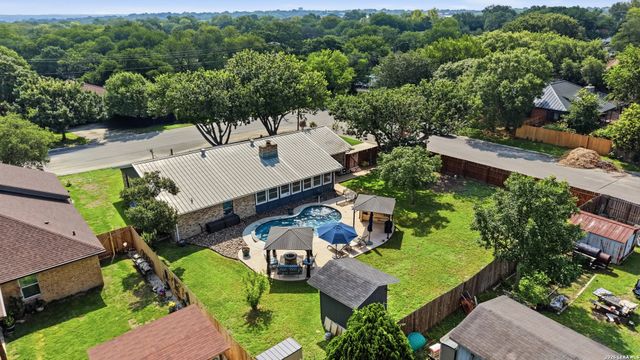 1250 HOLLYHOCK LN, New Braunfels, TX 78130