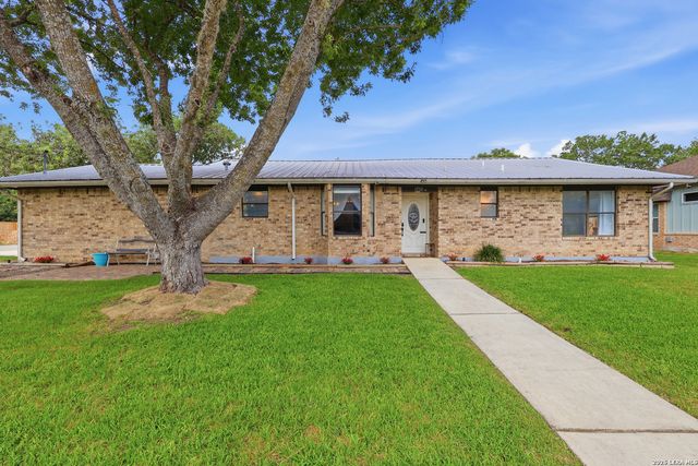 1250 HOLLYHOCK LN, New Braunfels, TX 78130