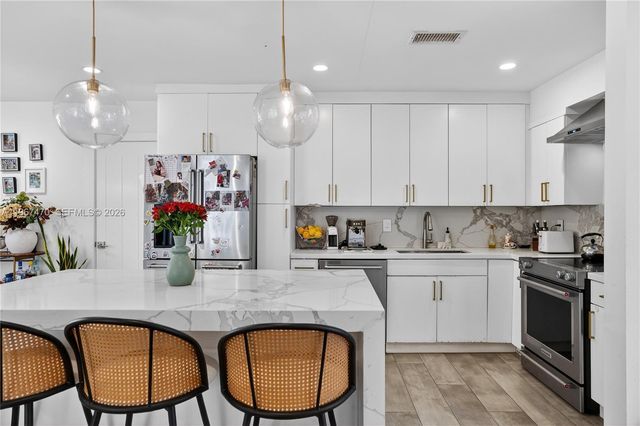 837 Alberca St, Coral Gables, FL 33134