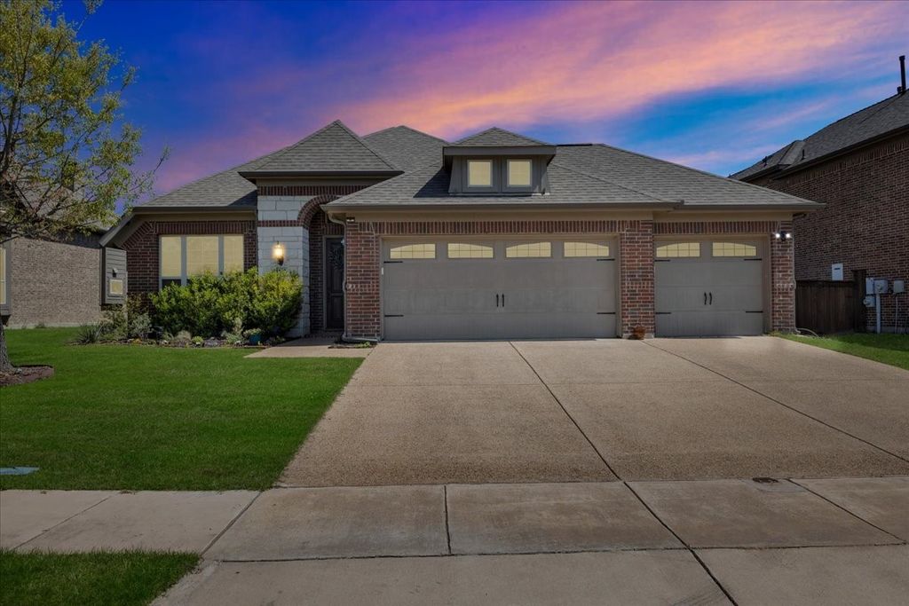 1102 Brigham Drive, Forney, TX 75126