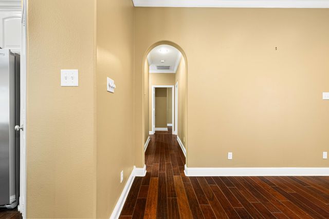 106 Pine Island Dr, Marshall, TX 75672