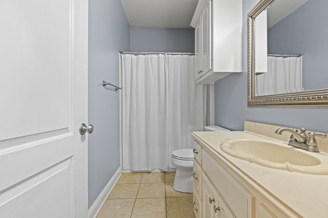 106 Pine Island Dr, Marshall, TX 75672