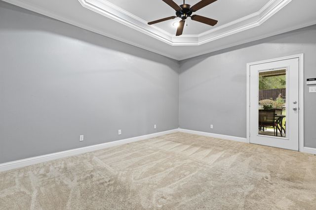 106 Pine Island Dr, Marshall, TX 75672