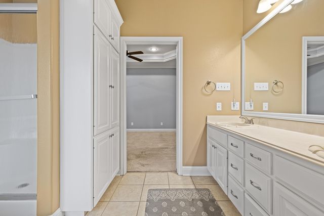 106 Pine Island Dr, Marshall, TX 75672