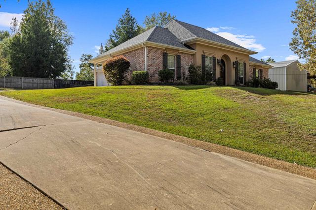 106 Pine Island Dr, Marshall, TX 75672