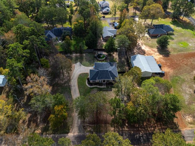 106 Pine Island Dr, Marshall, TX 75672
