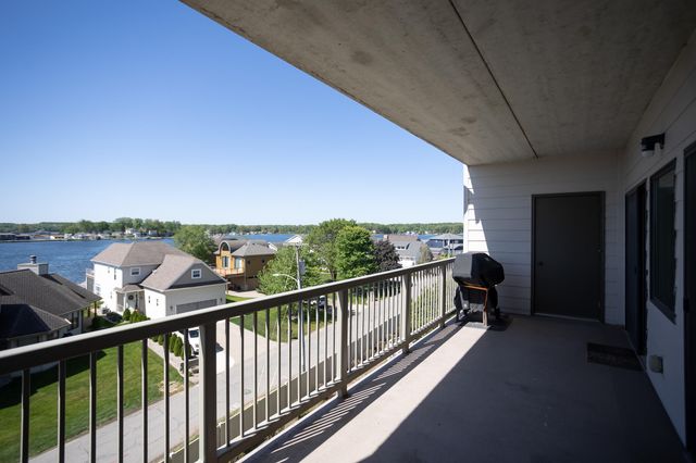 306 Outlook Cv Drive, La Porte, IN 46350