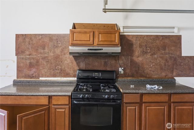 301 Barry Loop, Mount Vernon, WA 98274