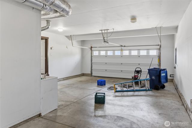 301 Barry Loop, Mount Vernon, WA 98274