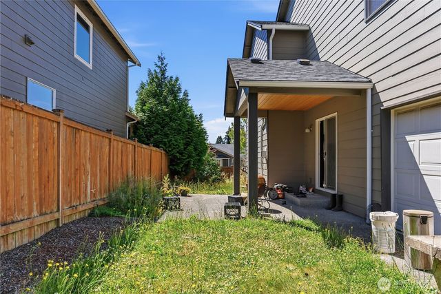 301 Barry Loop, Mount Vernon, WA 98274