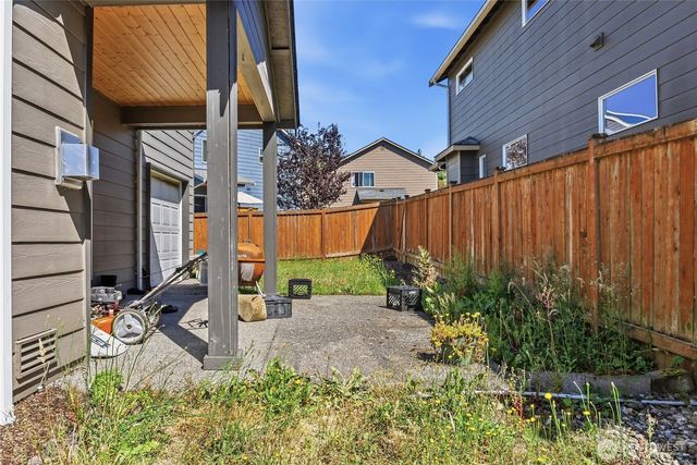 301 Barry Loop, Mount Vernon, WA 98274
