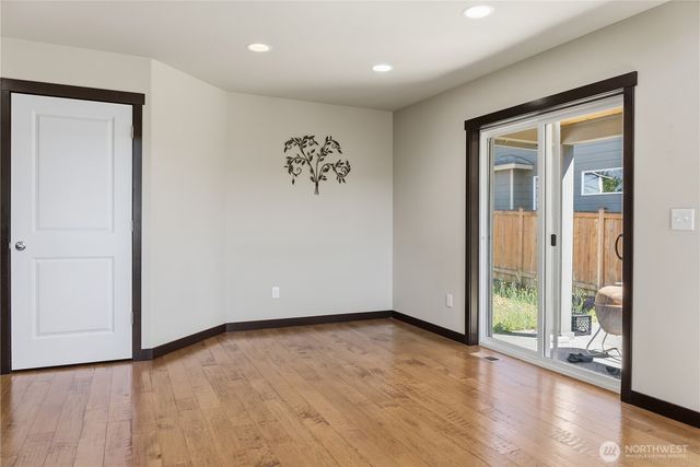 301 Barry Loop, Mount Vernon, WA 98274