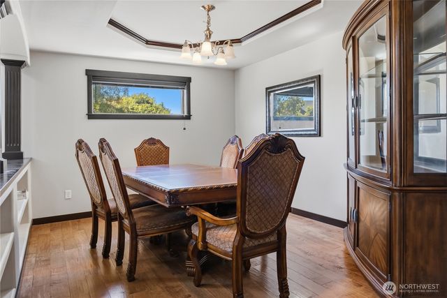 301 Barry Loop, Mount Vernon, WA 98274