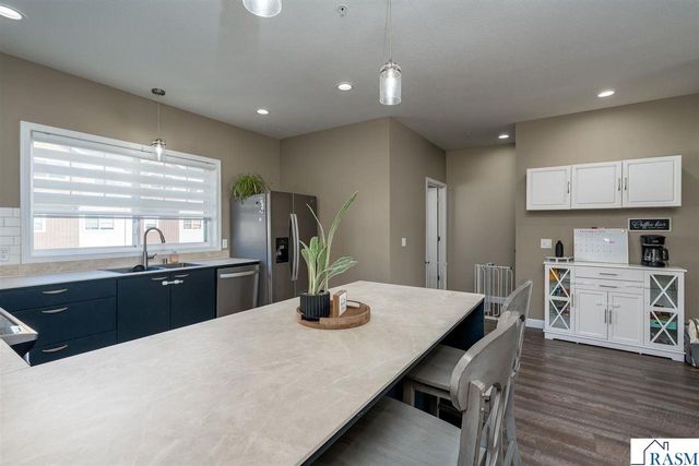 3037 Bluestem Trail, Mankato, MN 56001