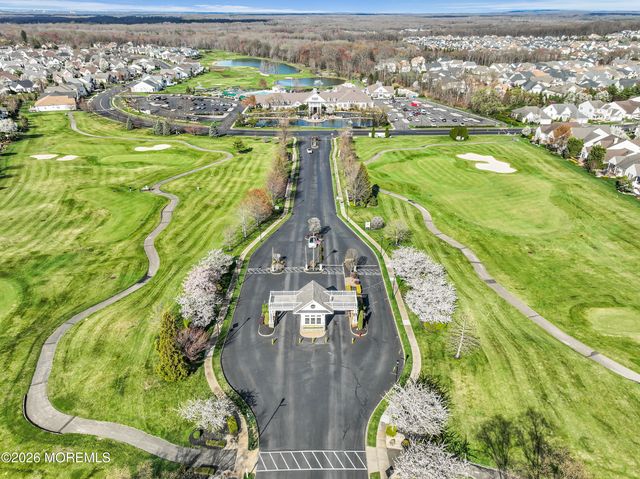 63 Turnberry Drive, Monroe, NJ 08831