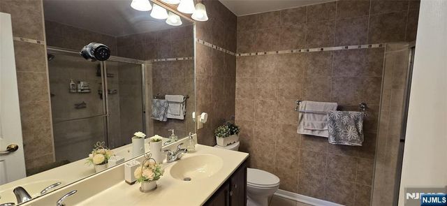 410 Howe Avenue 16, Passaic, NJ 07055