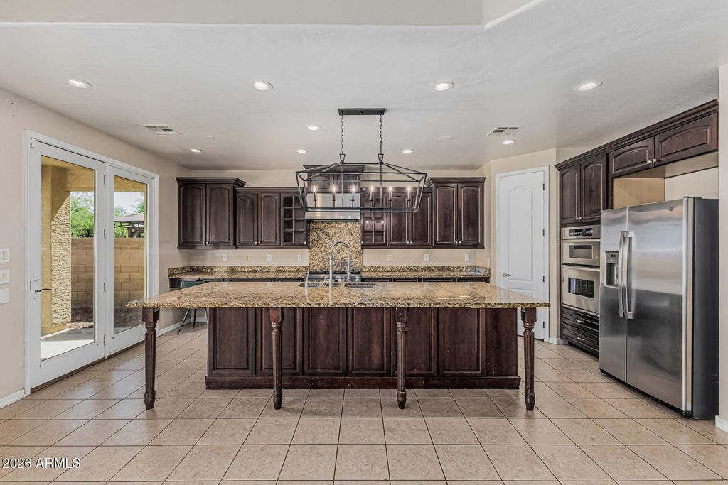 Image 20 of property listing at 6709 S 40TH Avenue, Phoenix, AZ 85041